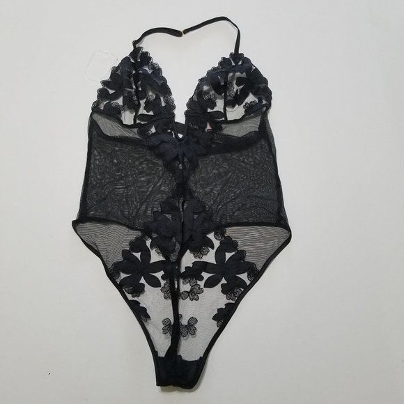 NWT Victoria's Secret Bodysuit One Piece Lingerie Black  Floral Lace M - Picture 1 of 10